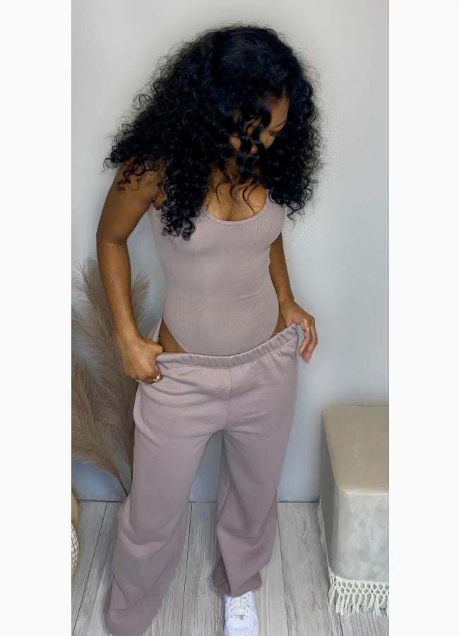 Mocha leisure set